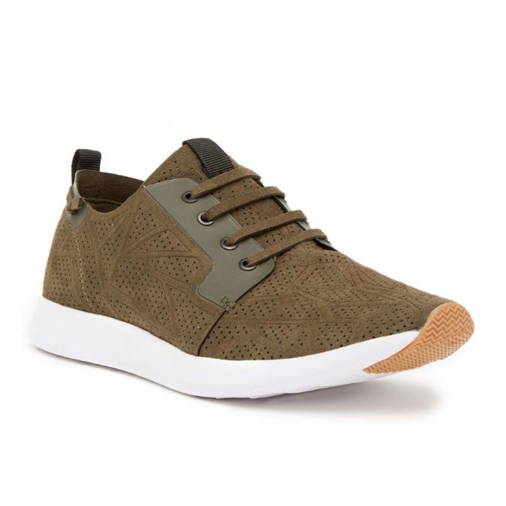 NWT- Steve madden sneakers